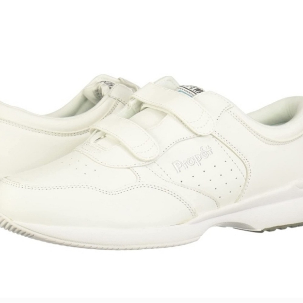 Propét  LifeWalker Strap Walking Shoe